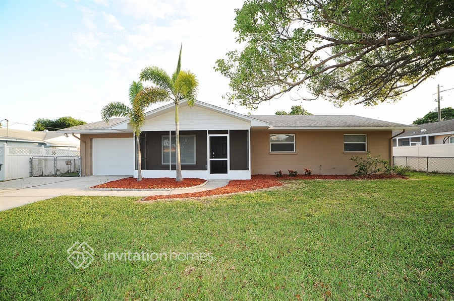 312 48th St W in Palmetto, FL - Foto de edificio