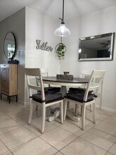 330 Knotty Pine Cir in Greenacres, FL - Building Photo - Building Photo