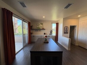 22609 Crown Point Ct in Santa Clarita, CA - Building Photo - Building Photo