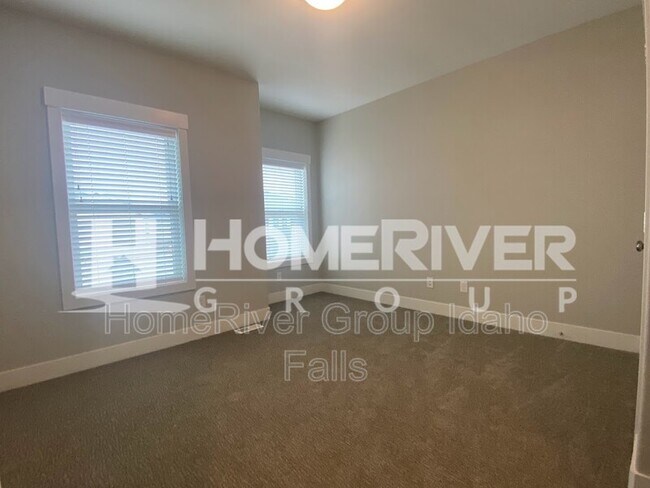 690 Silvermaple Dr in Idaho Falls, ID - Building Photo - Building Photo