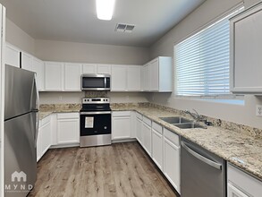 7511 S 27th Terrace in Phoenix, AZ - Building Photo - Building Photo