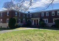 32 Newman Rd, Unit #1 in Malden, MA - Foto de edificio - Building Photo