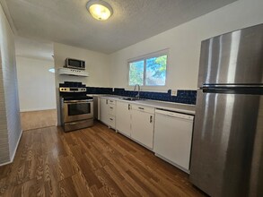 5376 Princess Anne Rd in Virginia Beach, VA - Foto de edificio - Building Photo