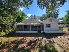 1225 Bermuda St in Clearwater, FL - Building Photo