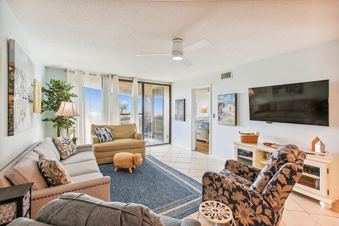 200 Ocean Hibiscus Dr in St. Augustine, FL - Building Photo