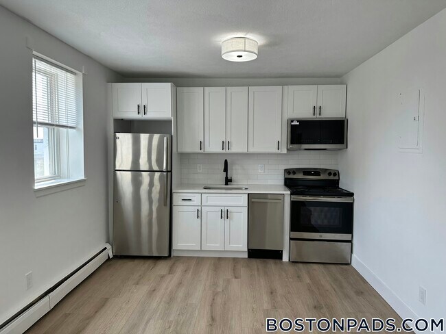 740 E 7th St, Unit 40 in Boston, MA - Building Photo - Building Photo