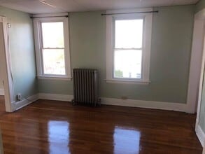 146 Edson Ave, Unit 1st Floor in Waterbury, CT - Building Photo - Building Photo