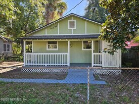 848 Crestwood St in Jacksonville, FL - Building Photo