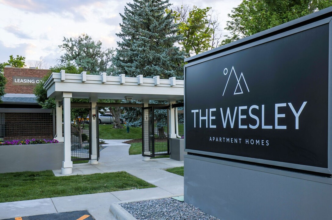 The Wesley Apartments in Denver, CO - Building Photo