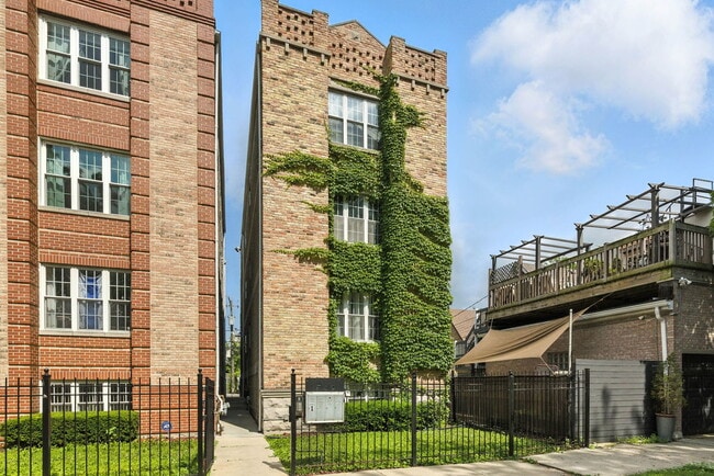 property at 749 S Claremont Ave
