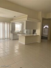 2736 Island Pond Ln in Naples, FL - Building Photo - Building Photo
