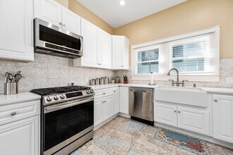 3811 Avenue O in Galveston, TX - Building Photo - Building Photo