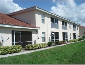 3910 Santa Barbara Blvd in Cape Coral, FL - Building Photo - Building Photo