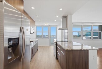 1390 S Ocean Blvd in Pompano Beach, FL - Building Photo - Building Photo