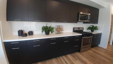 5201 Beachside Ln in San Diego, CA - Building Photo - Building Photo