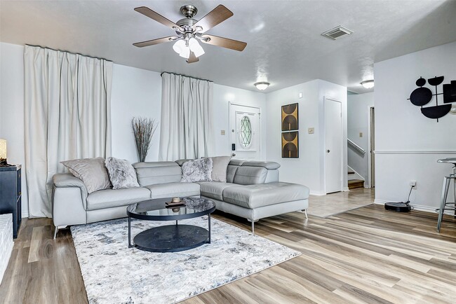 property at 92 N Deerfoot Cir