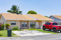 Sunset On The Lake in Greenacres, FL - Building Photo - Primary Photo