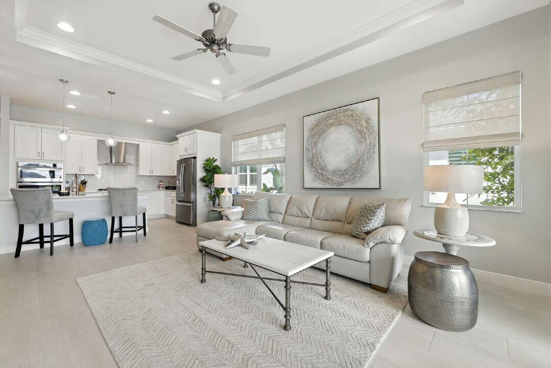 9020 Mayreau Wy in Naples, FL - Building Photo
