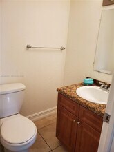 1300 Moffett St in Hallandale Beach, FL - Building Photo - Building Photo