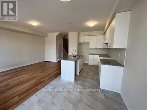43 Keelson St in Welland, ON - Building Photo - Building Photo