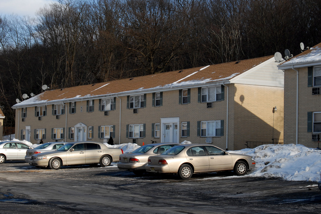 Laurel Manor Apartments in Rockaway, NJ - Building Photo