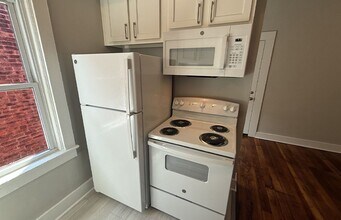 2724 Jefferson Ave in Cincinnati, OH - Foto de edificio - Building Photo