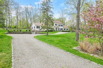 61 Bittersweet Ln in New Canaan, CT - Building Photo - Building Photo