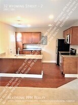 32 Wyoming St in Pittsburgh, PA - Building Photo