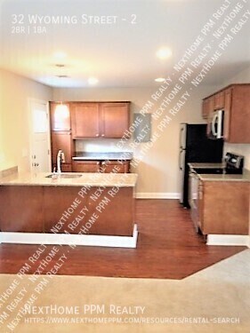 32 Wyoming St in Pittsburgh, PA - Building Photo