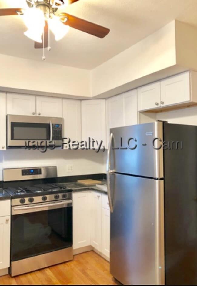 73 5th St, Unit 1 in Cambridge, MA - Building Photo - Building Photo