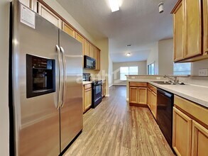 14240 Sea Eagle Dr in Jacksonville, FL - Foto de edificio - Building Photo