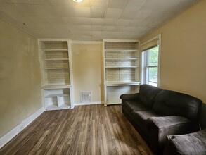 733 Stuyvesant Ave in Trenton, NJ - Building Photo - Building Photo
