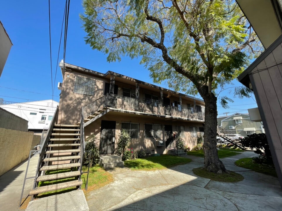 707 W 30th St in Los Angeles, CA - Building Photo