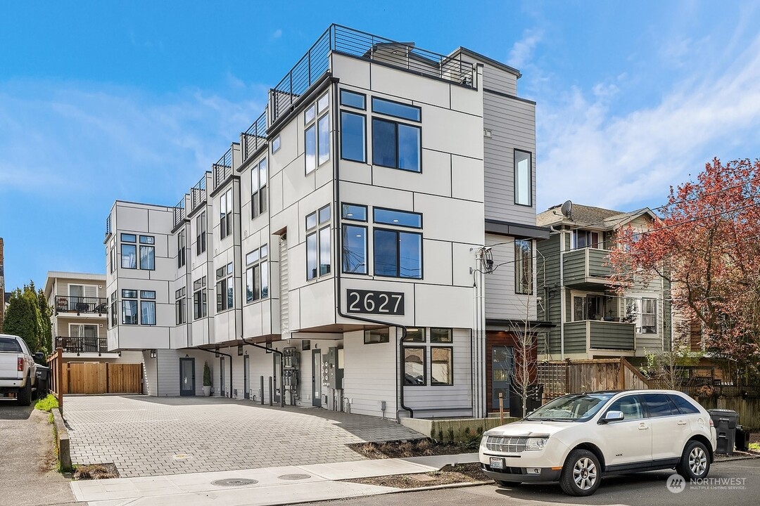 2627 NW 59th St in Seattle, WA - Building Photo