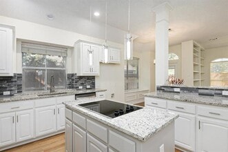 9005 Trails Edge Dr in Keller, TX - Building Photo - Building Photo