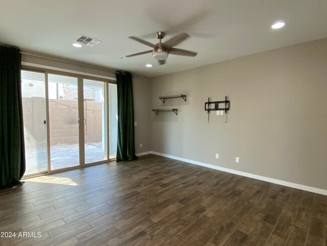 31608 N 24th Dr in Phoenix, AZ - Building Photo - Building Photo
