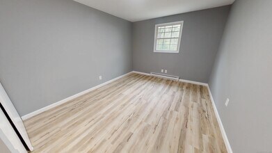 26 Sunset Terrace in Essex, CT - Building Photo - Building Photo