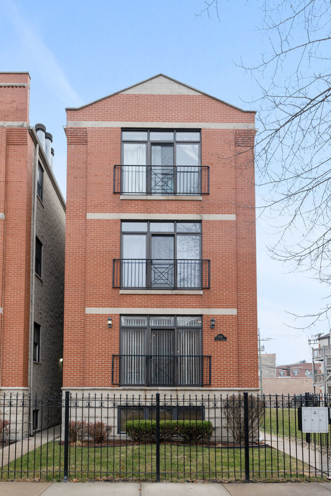 property at 4245 S Vincennes Ave