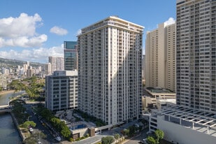 1717 Ala Wai in Honolulu, HI - Building Photo