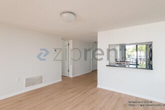 7500 Sunshine Skyway Ln S in St. Petersburg, FL - Foto de edificio - Building Photo