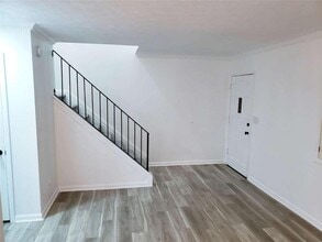 2960 N Dekalb Dr in Atlanta, GA - Building Photo - Building Photo