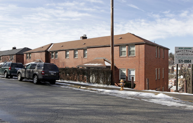 Brentwood Towne Apartments in Pittsburgh, PA - Foto de edificio - Building Photo