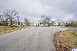 621 Stewart St in Elizabethtown, KY - Building Photo