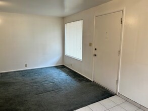201 E Baird Ave, Unit D in South Salt Lake, UT - Foto de edificio - Building Photo
