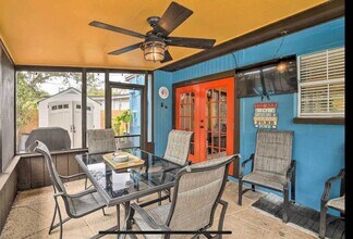 105 Ramona Cir in Palm Harbor, FL - Building Photo - Building Photo