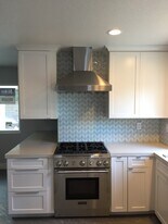 21102 Whitebark in Mission Viejo, CA - Building Photo
