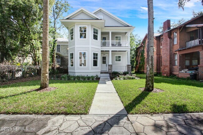 property at 426 E 5th St