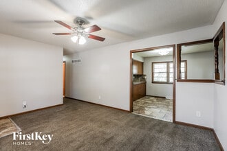 4941 Wallace Ave in Kansas City, MO - Building Photo - Building Photo