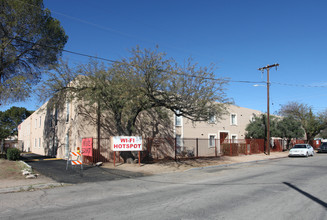 Catalina View in Tucson, AZ - Building Photo - Building Photo