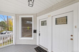 33 Wickham Ave in Middletown, NY - Building Photo - Building Photo